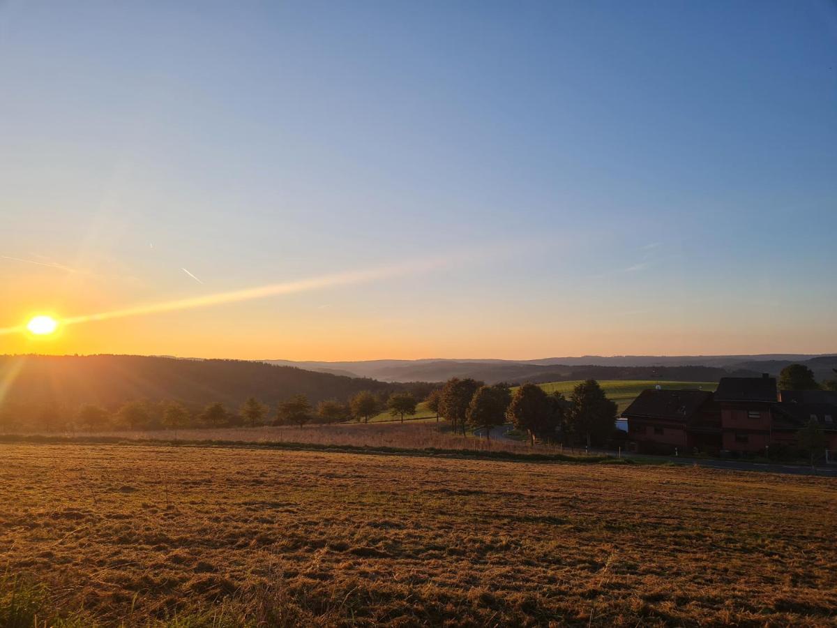 Ferienwohnung Im Wispertaunus Dickschied Esterno foto